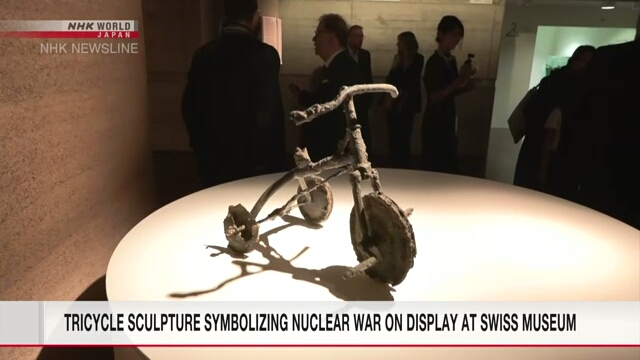 Schweizer Museum zeigt Dreirad-Skulptur, inspiriert von der Atombombe auf Hiroshima