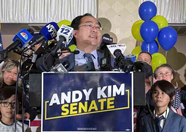 Andy Kim schwört, demütig seine Rolle als erster koreanisch-amerikanischer Senator aller Zeiten zu erfüllen