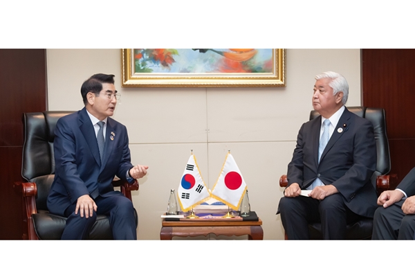 Südkorea und Japan führen Gespräche der Verteidigungsminister in Laos